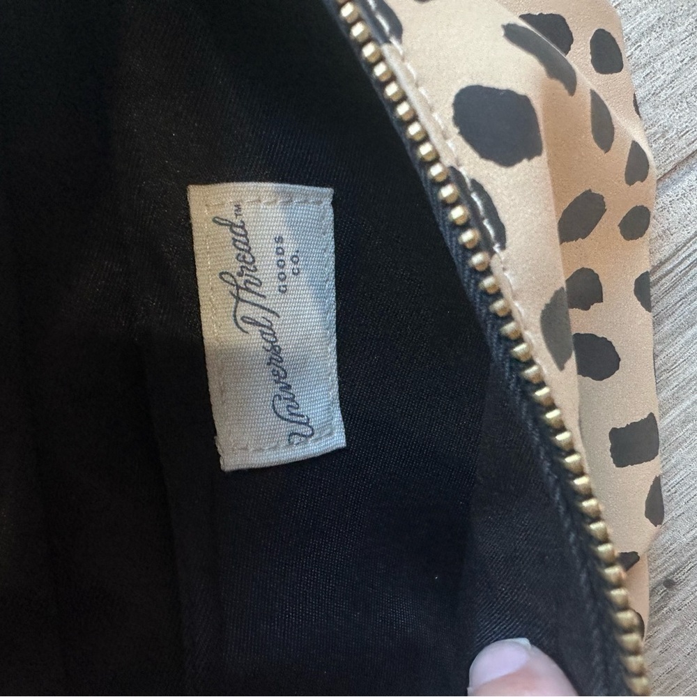 NWOT- Universal Thread Tan and Black Leopard Print Belt Bag - Picture 4 of 4